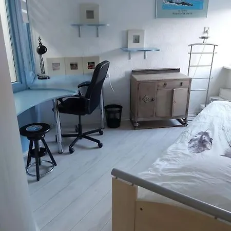 House Close To And Holiday home Hoorn (North Holland)