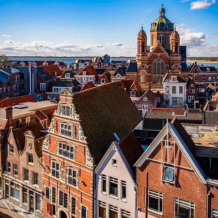 Feriehus House Close To And