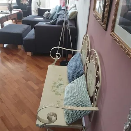 House Close To And * 호른